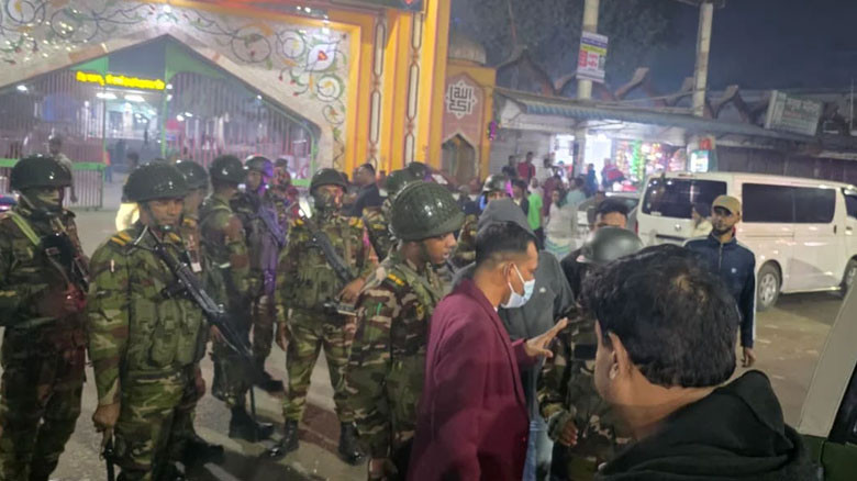 রাজধানীতে ম্যাজিস্ট্রেটদের সাঁড়াশি অভিযান, গ্রেপ্তার ১৩৪