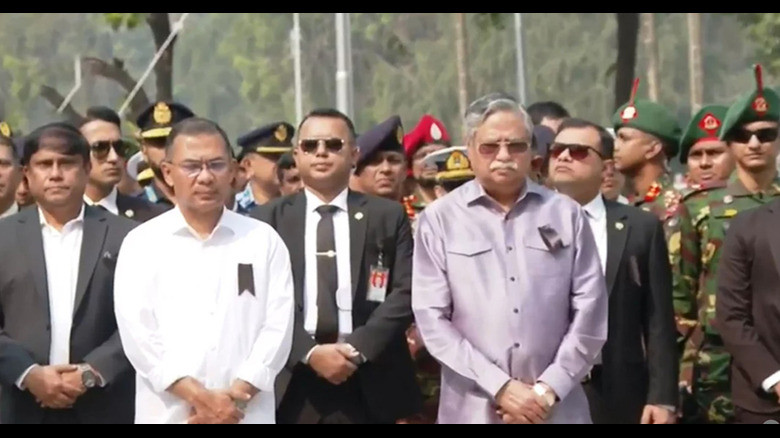 পিলখানায় নিহতদের কবরে রাষ্ট্রপতি ও প্রধানমন্ত্রীর শ্রদ্ধা